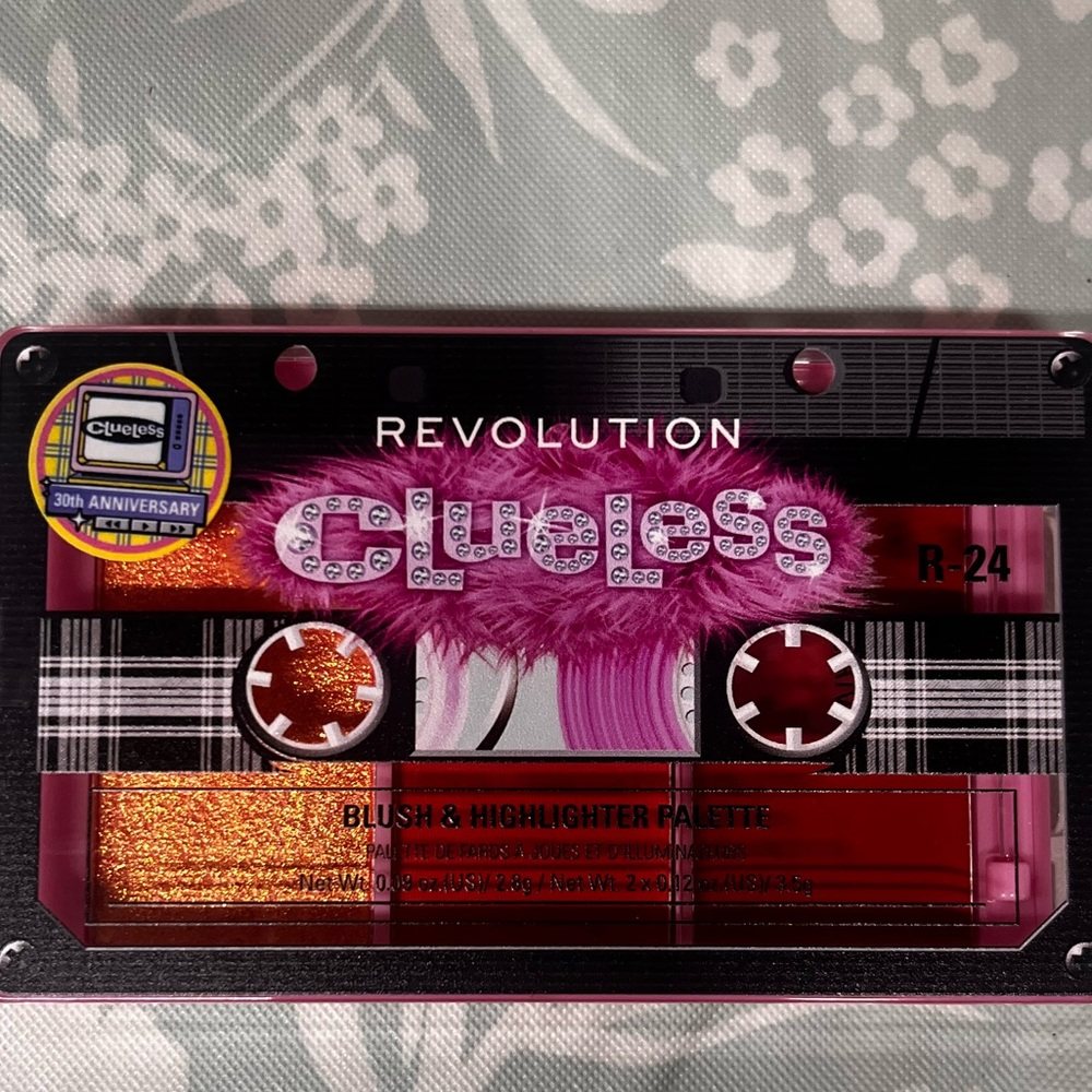 Revolution Clueless Blush & Highlighter Palette